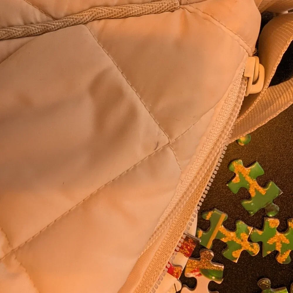 Uniqlo Large Quilted Half Moon Bag - Picture 4 of 10